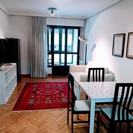 奥维耶多Apartamento Entre Estaciones公寓 外观 照片