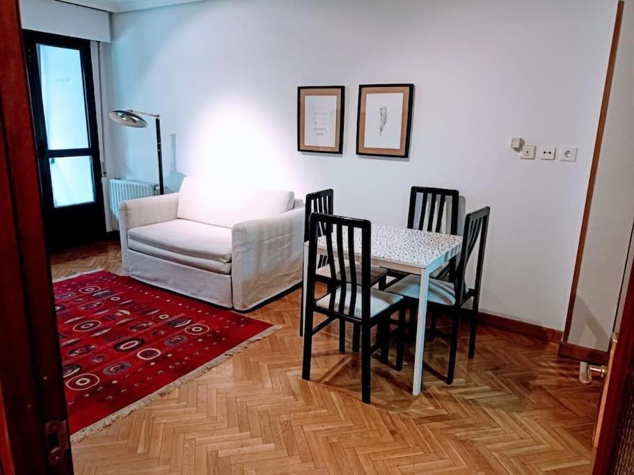 奥维耶多Apartamento Entre Estaciones公寓 外观 照片